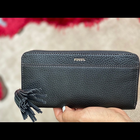 FOSSIL ZIPPY WALLET - Picture 2 of 6